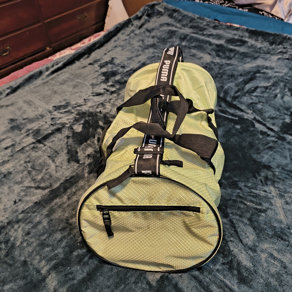 Puma Bright Green/Yellow Jolt Duffel Bag - Picture 3 of 7